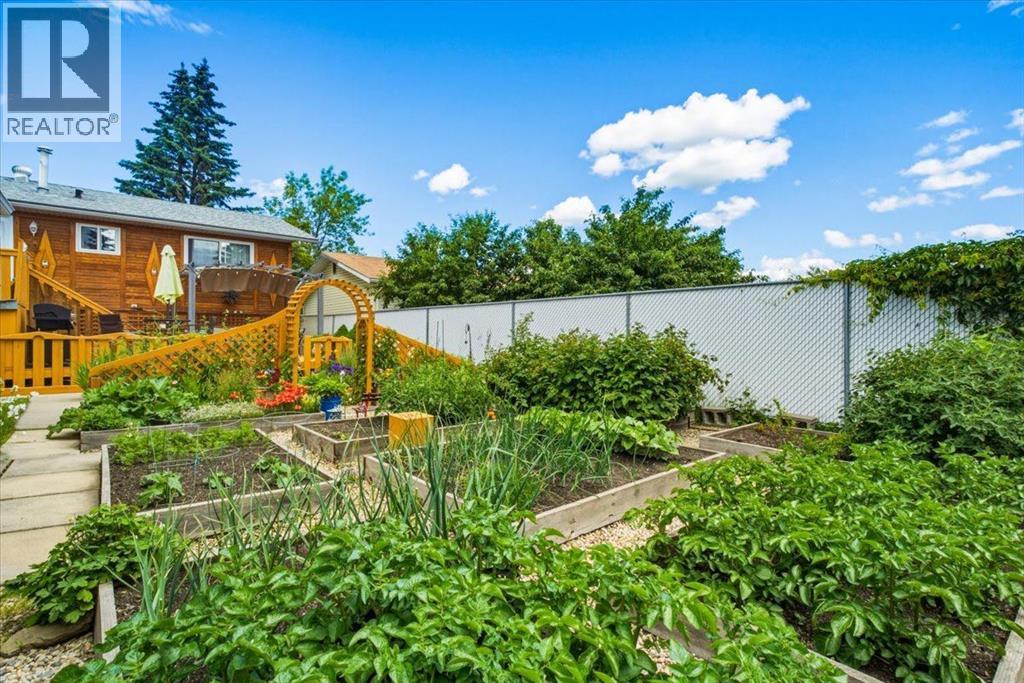 9255 99 Avenue — photo 32