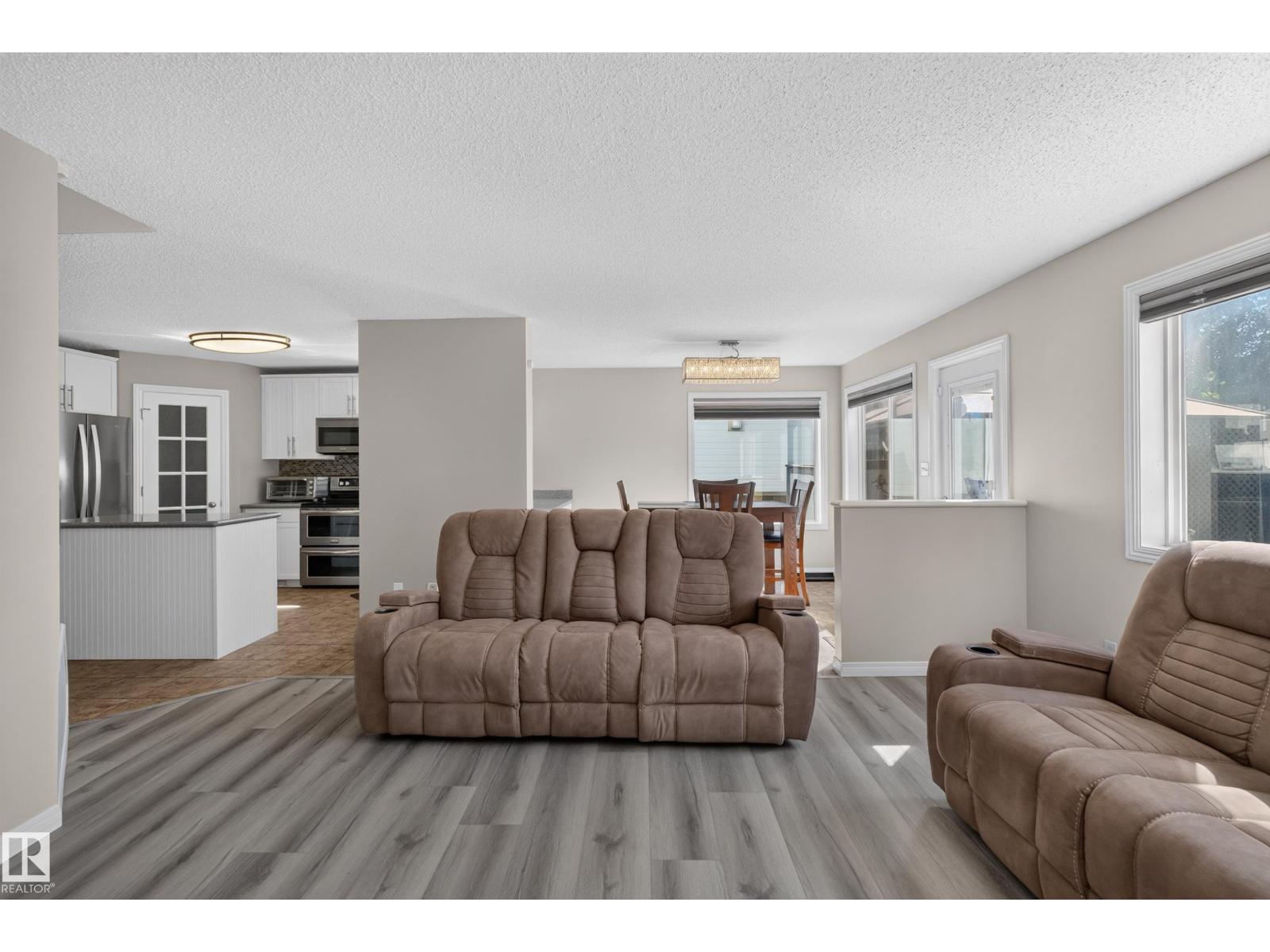 2327 37B AV NW - 17