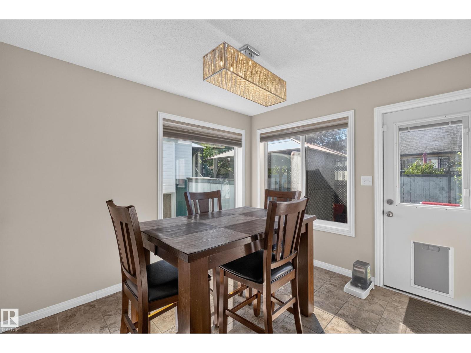 2327 37B AV NW - 18