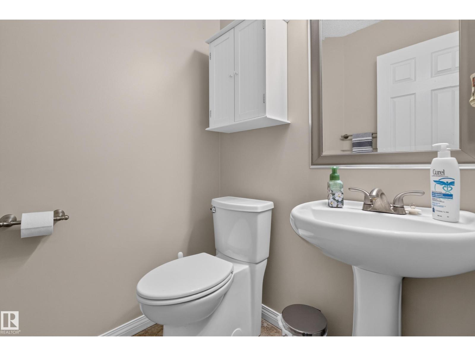 2327 37B AV NW - 22