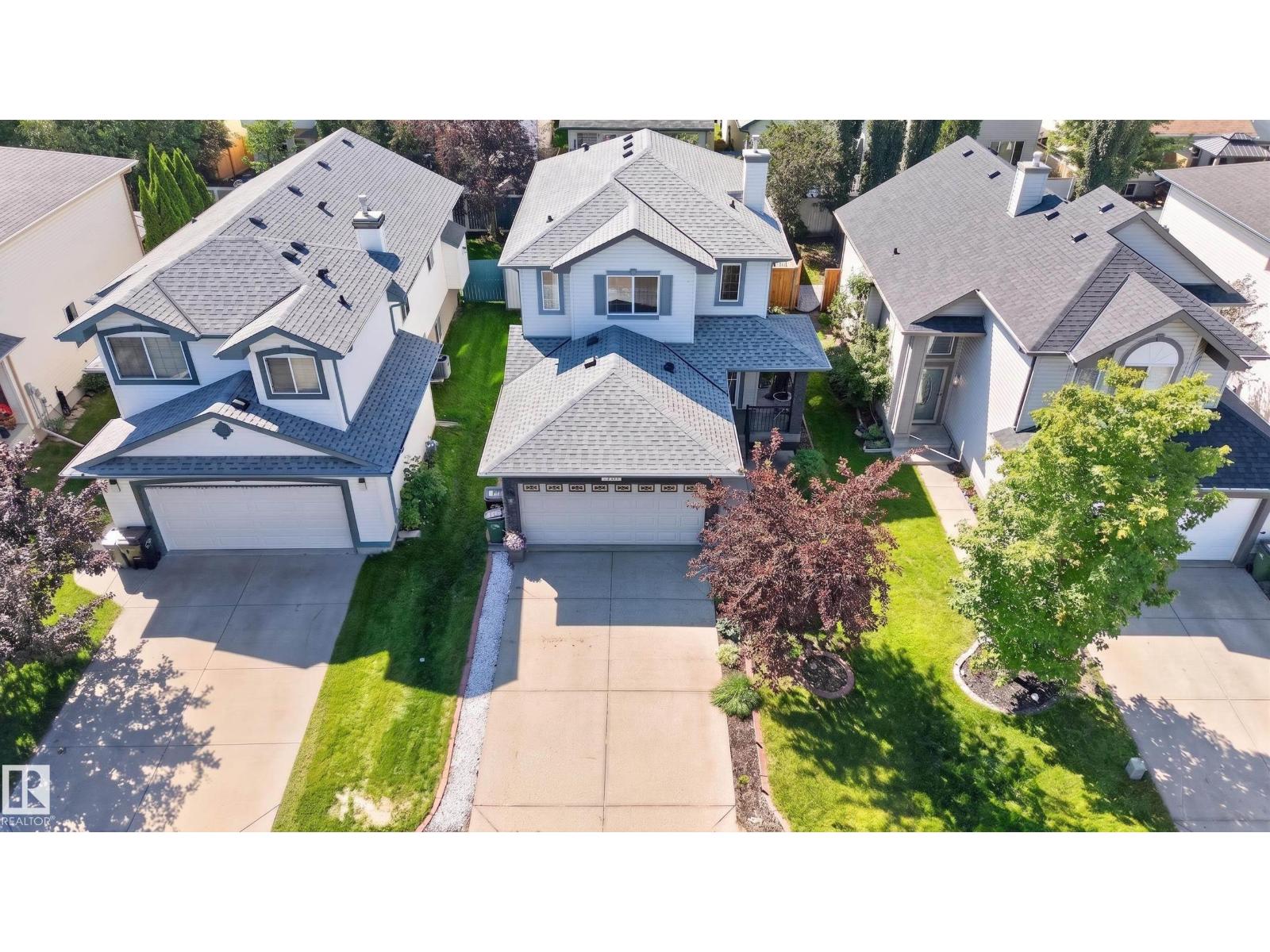 2327 37B AV NW - 3
