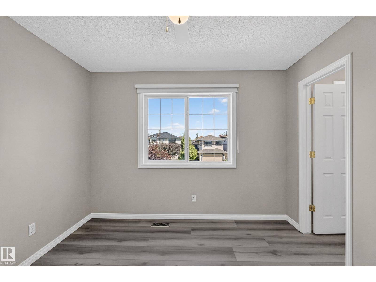 2327 37B AV NW - 34