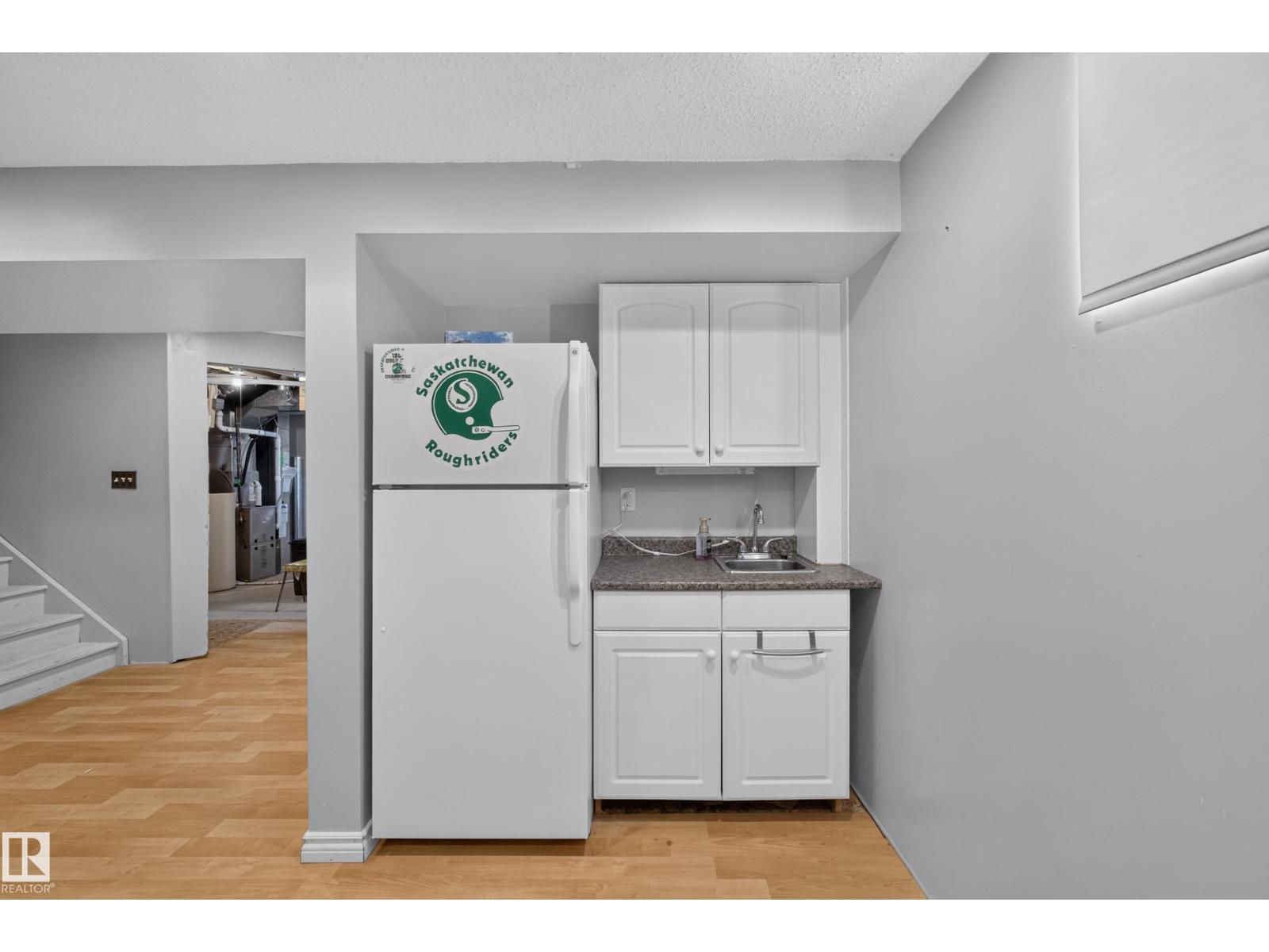 2327 37B AV NW - 48