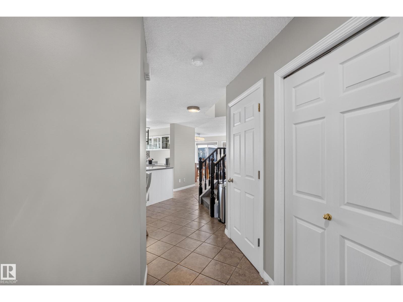 2327 37B AV NW - 6