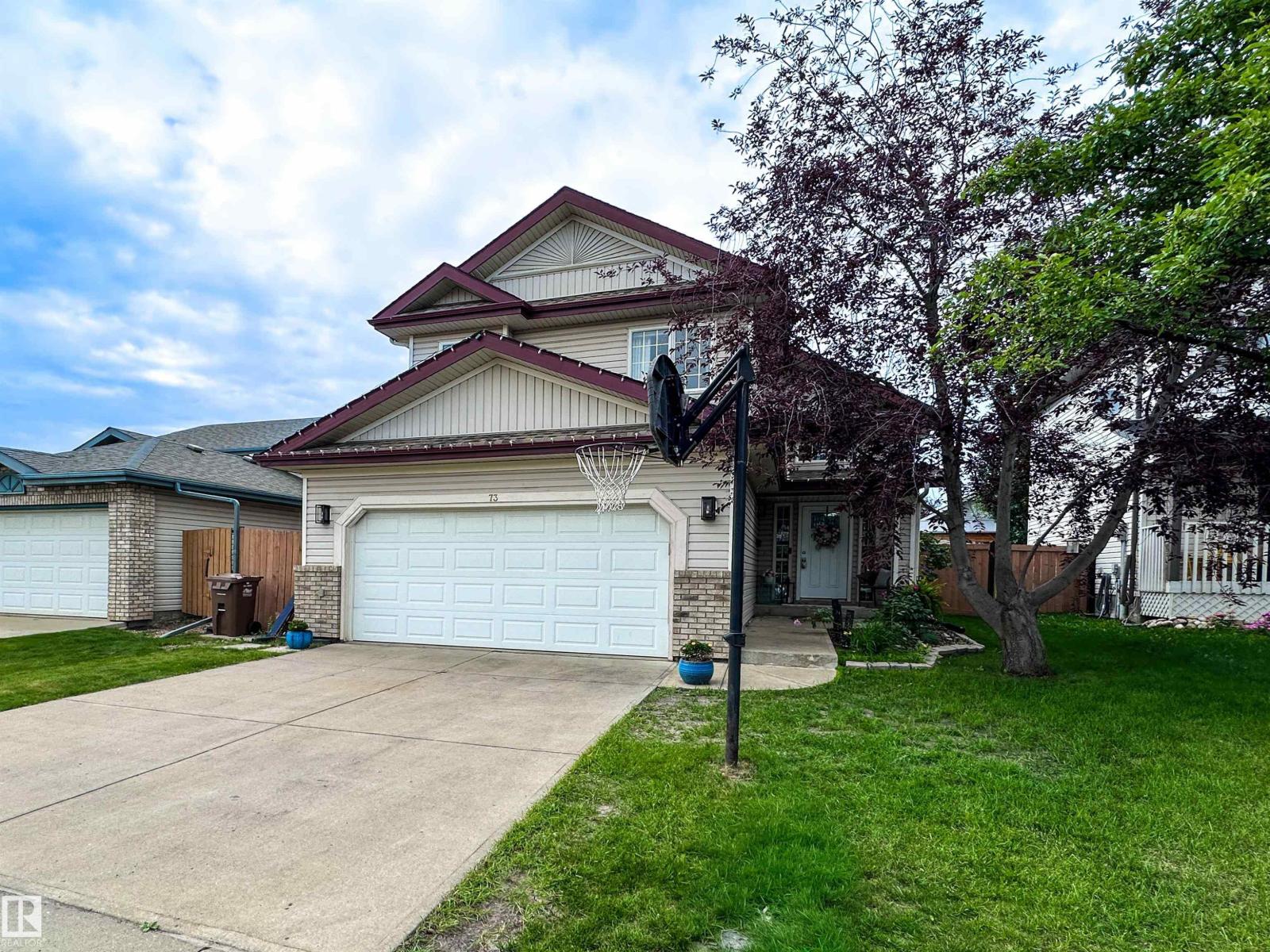 73 NEWMARKET WY - 1