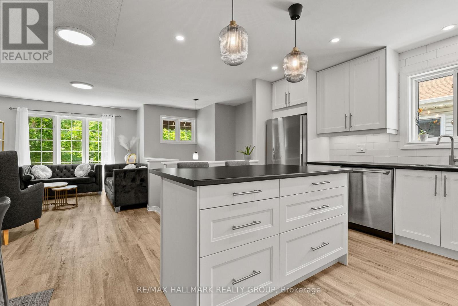70 WHALINGS CIRCLE - 13