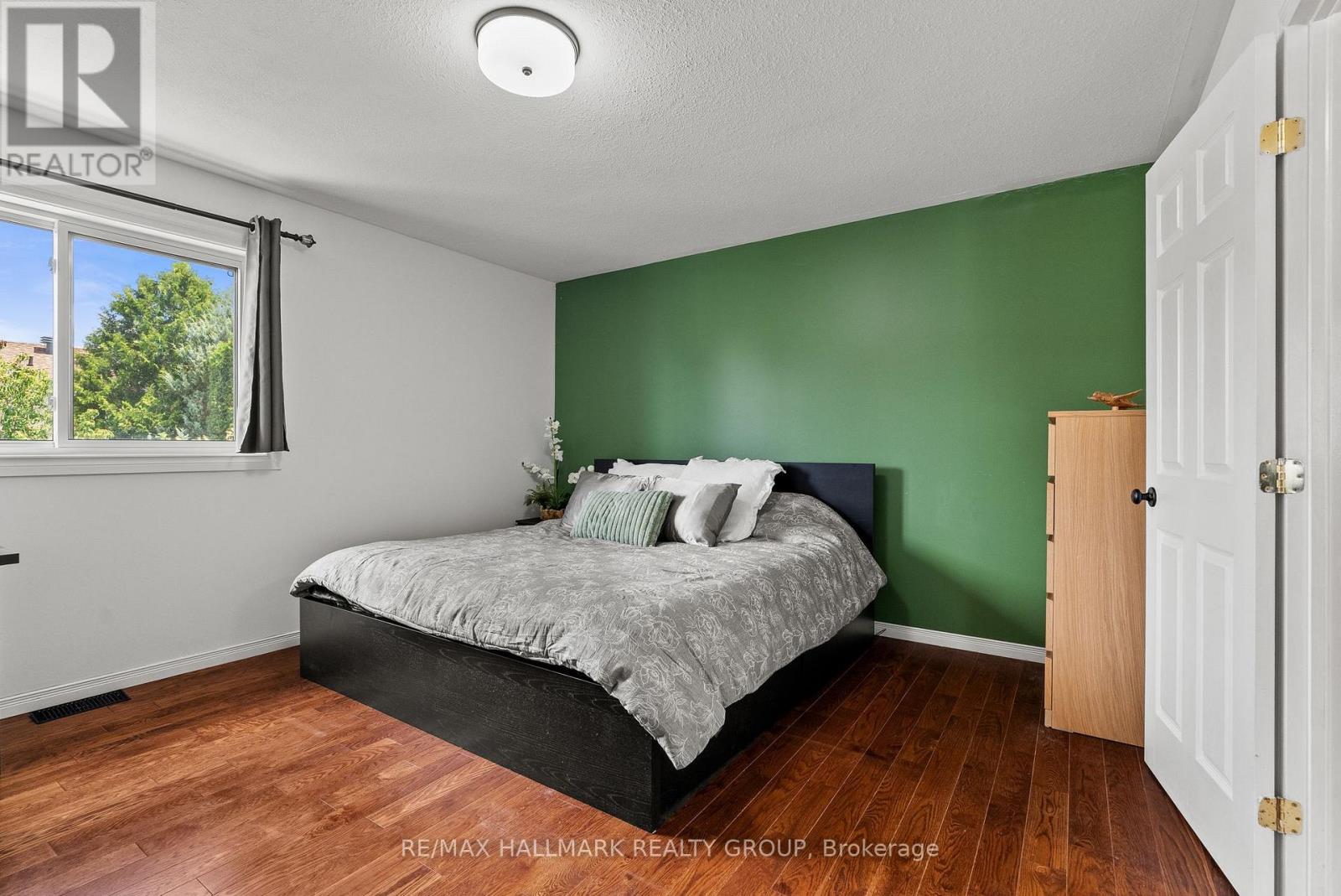 70 WHALINGS CIRCLE - 14