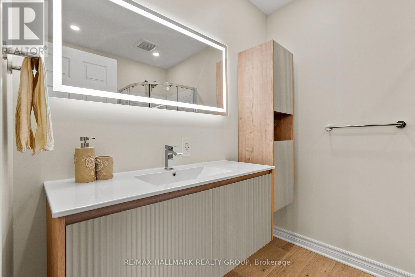 70 WHALINGS CIRCLE - 24