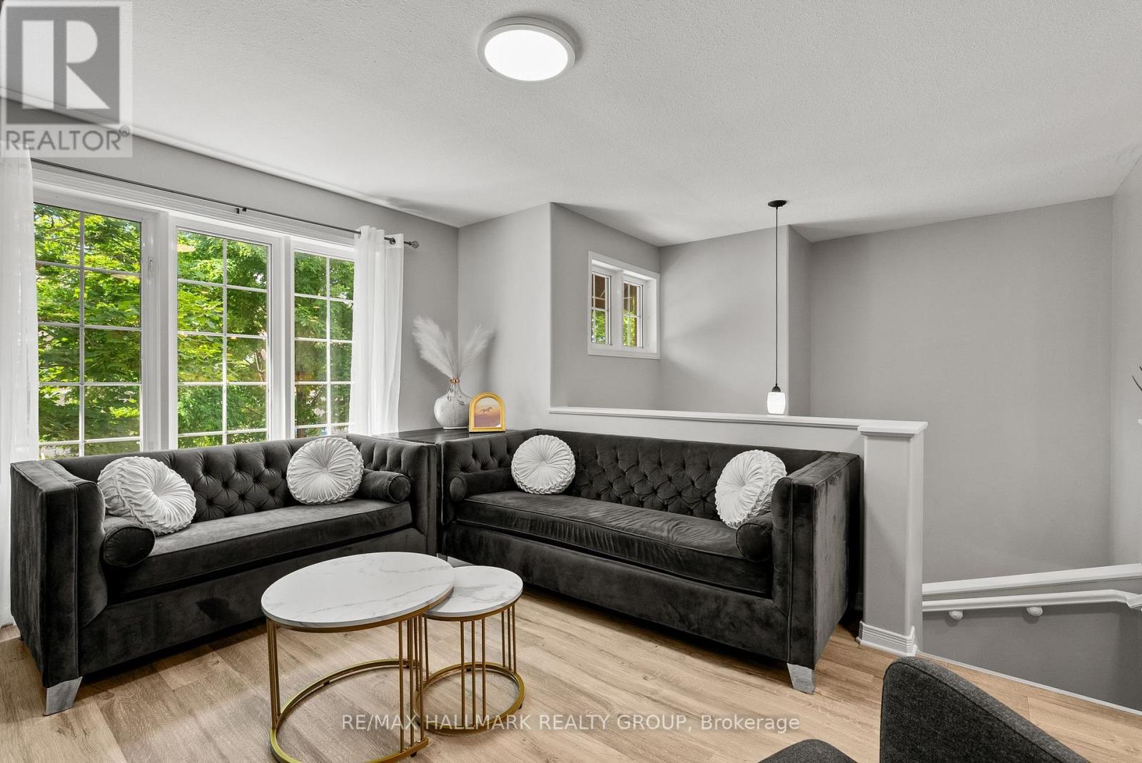 70 WHALINGS CIRCLE - 5