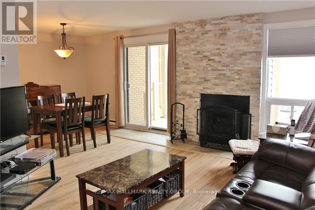 #4 14 SWEETBRIAR CIRCLE - 2