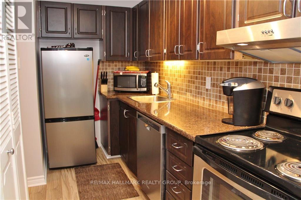 #4 14 SWEETBRIAR CIRCLE - 8