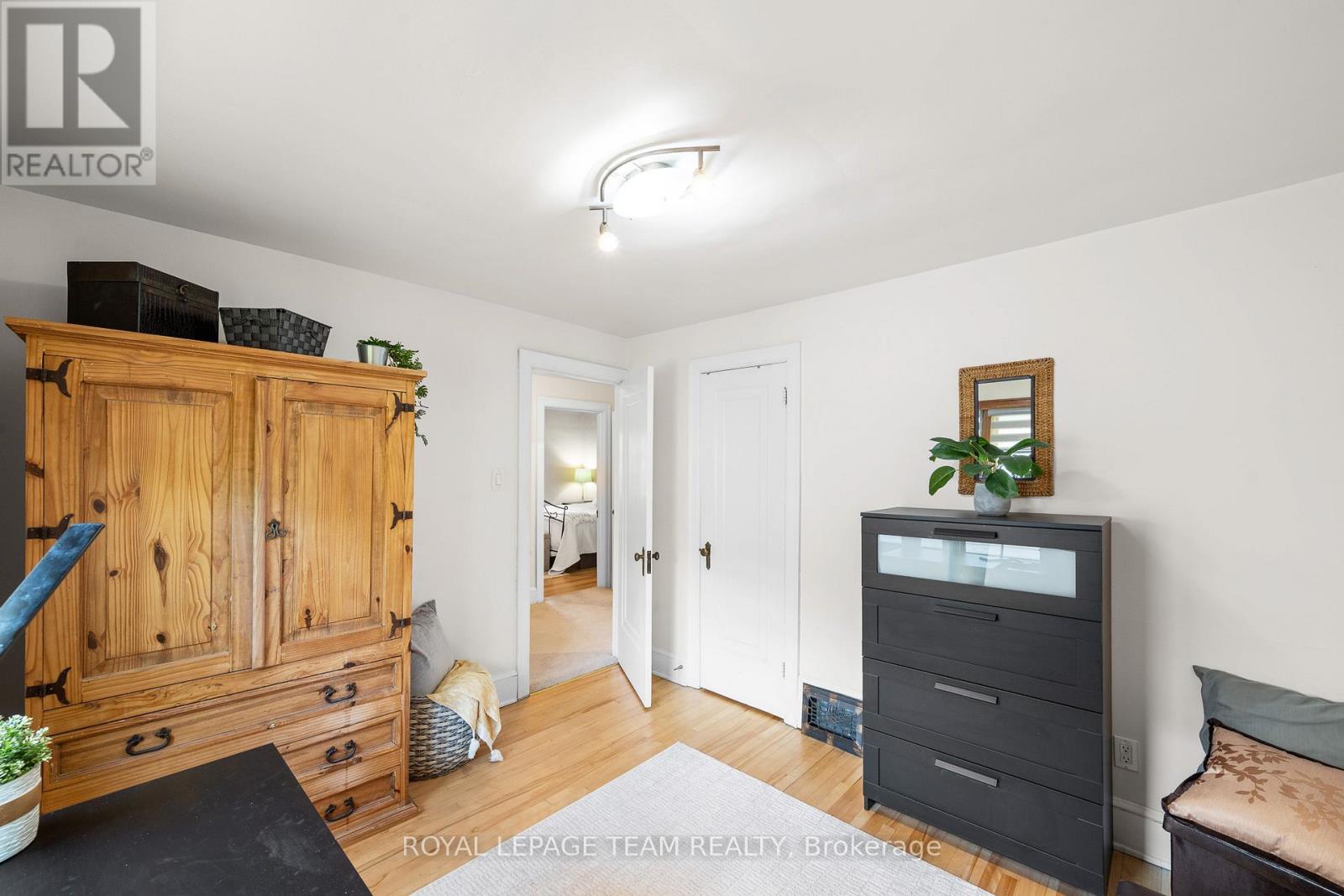 3 Bedroom for Sale in Ottawa – 63 GWYNNE AVENUE – By Peter Sagos - Image 24