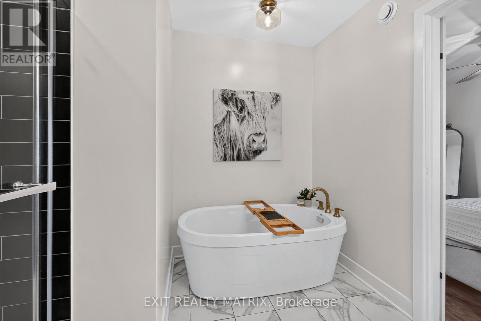 3 Bed, 3 Bath House for Sale in Ottawa – 157 LONGWORTH AVENUE, Ottawa – MLS# X13544214 - Image 28