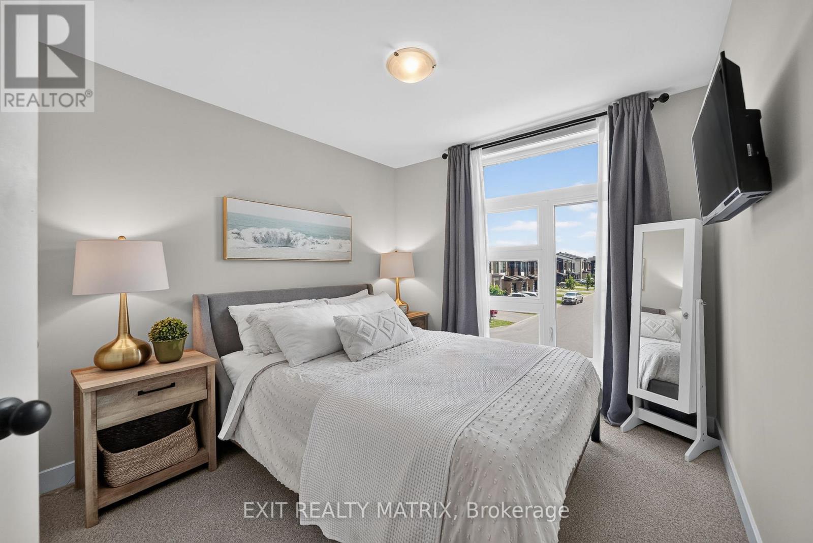 3 Bed, 3 Bath House for Sale in Ottawa – 157 LONGWORTH AVENUE, Ottawa – MLS# X13544214 - Image 32