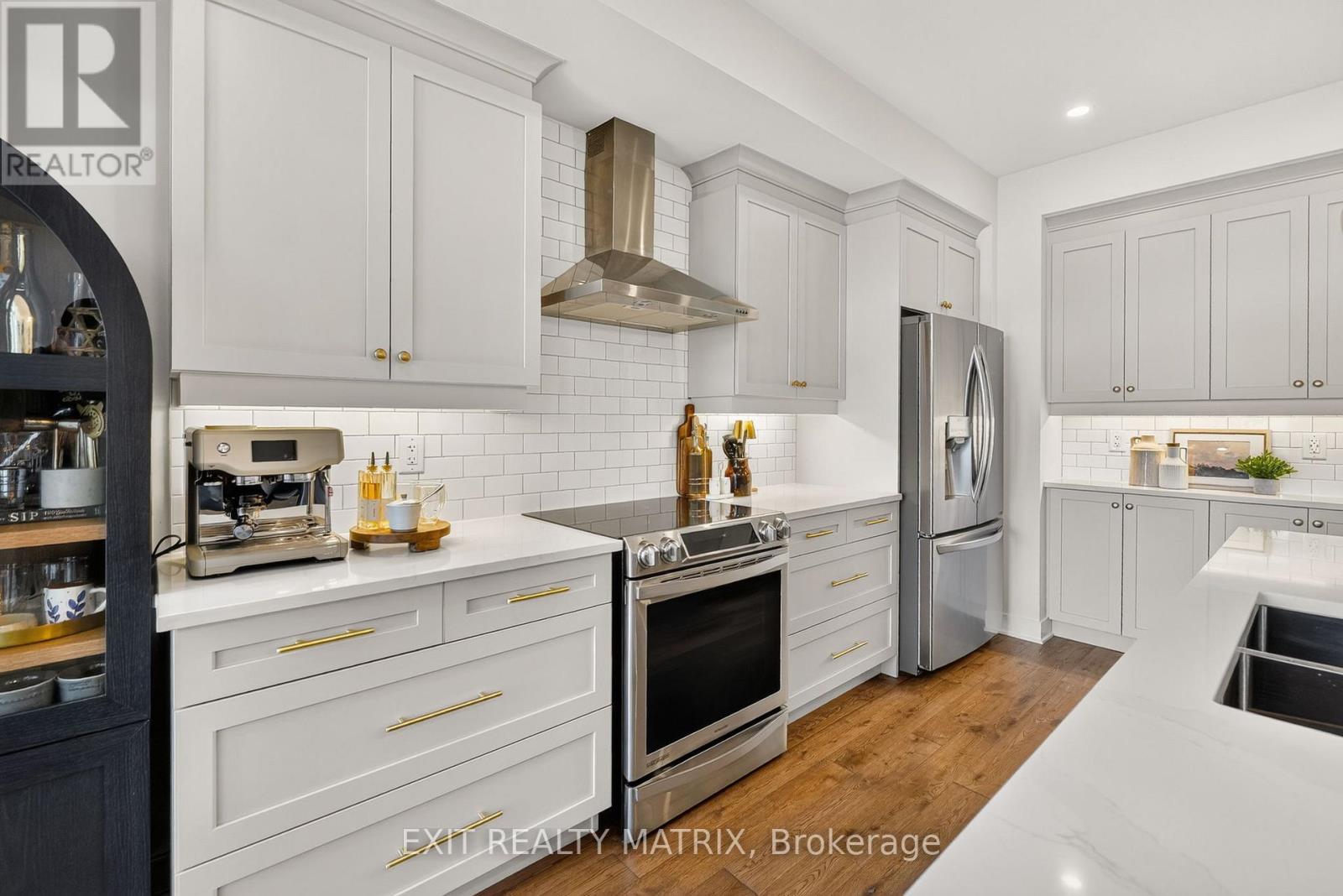3 Bed, 3 Bath House for Sale in Ottawa – 157 LONGWORTH AVENUE, Ottawa – MLS# X13544214 - Image 9