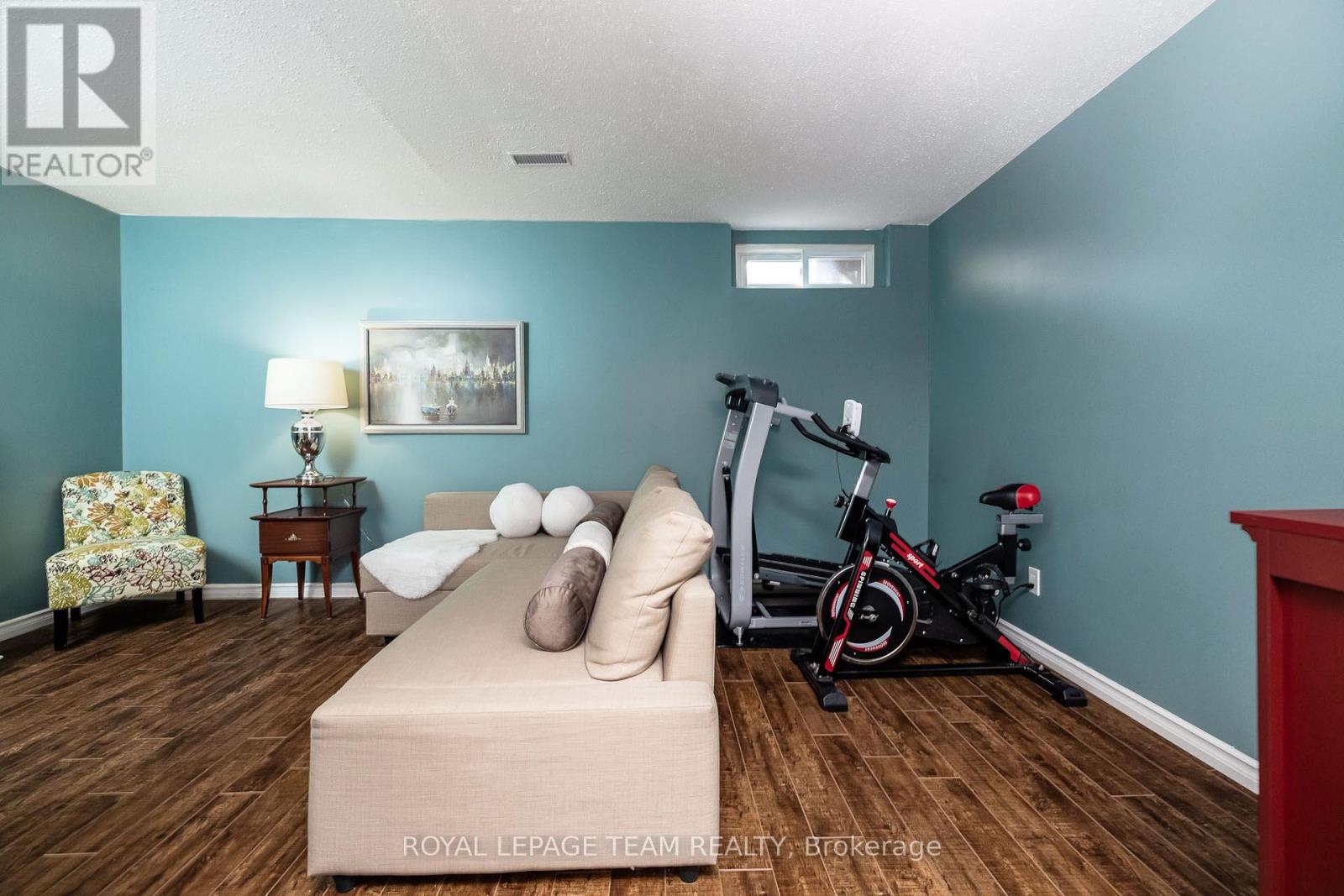 3 Bed, 2 Bath House for Sale in Ottawa – 126 MCCLINTOCK WAY, Ottawa – MLS# X13544266 - Image 20