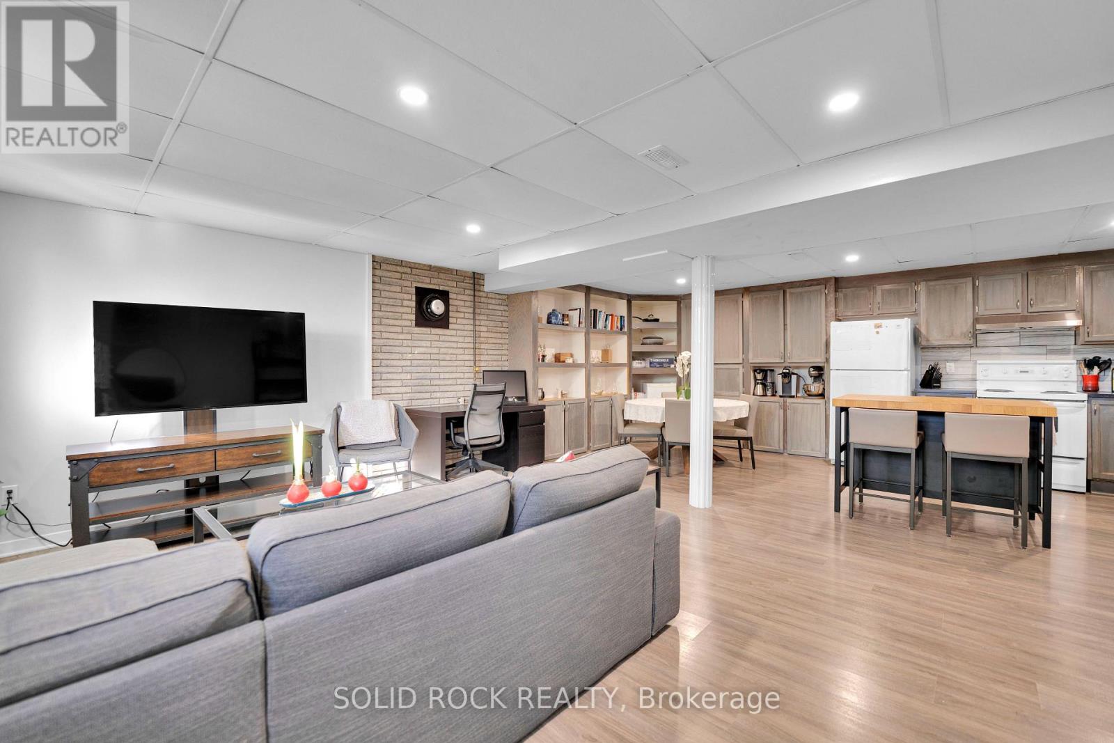 17 BLAIS STREET - 24