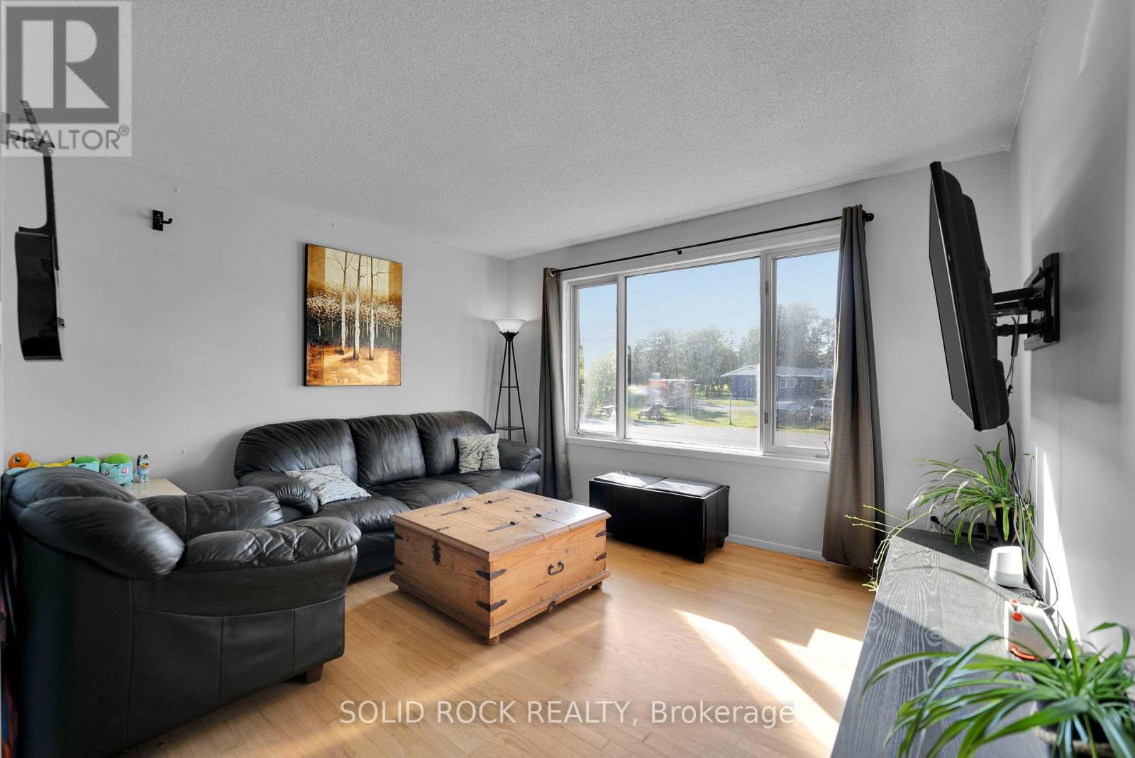 17 BLAIS STREET - 5