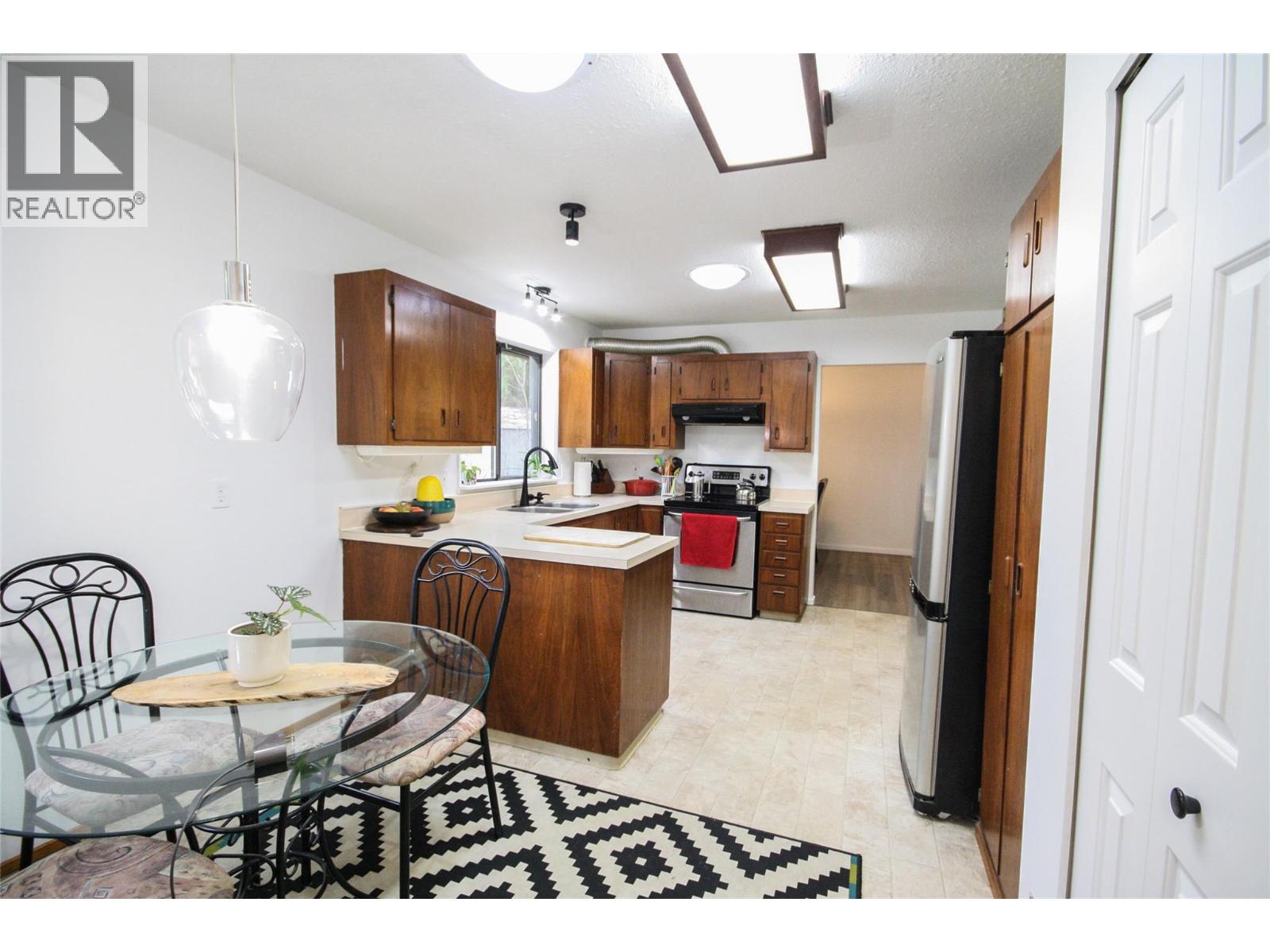 1402 Amhurst Road - 26
