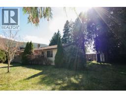1402 Amhurst Road, Sicamous, BC V0E2V0 Photo 18