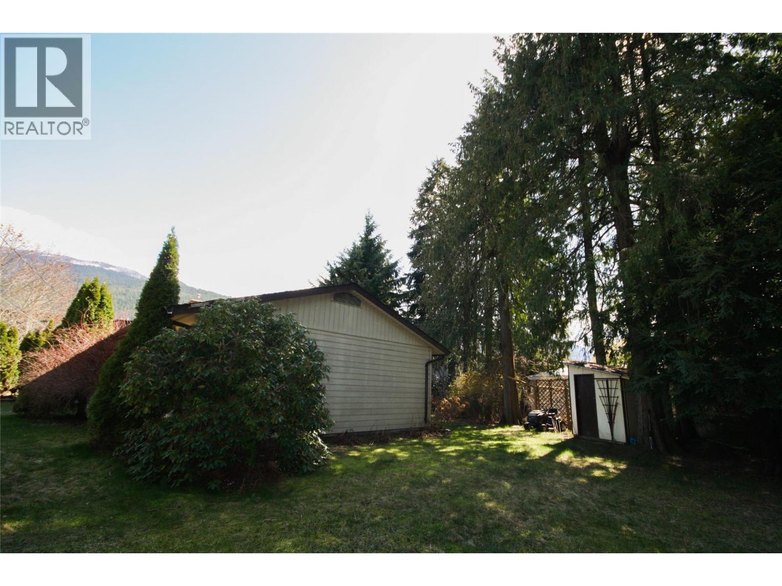 1402 Amhurst Road - 36