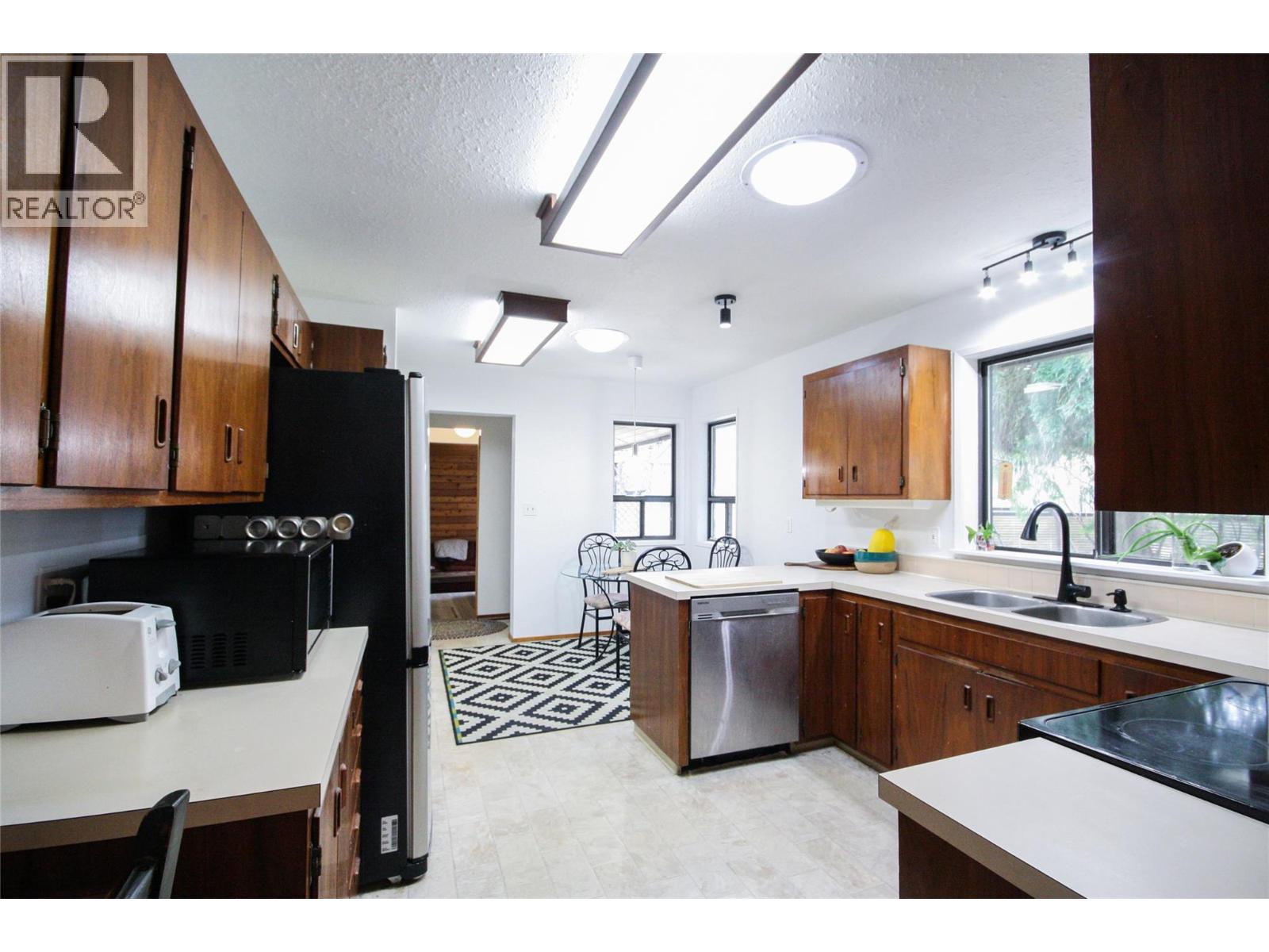 1402 Amhurst Road - 21