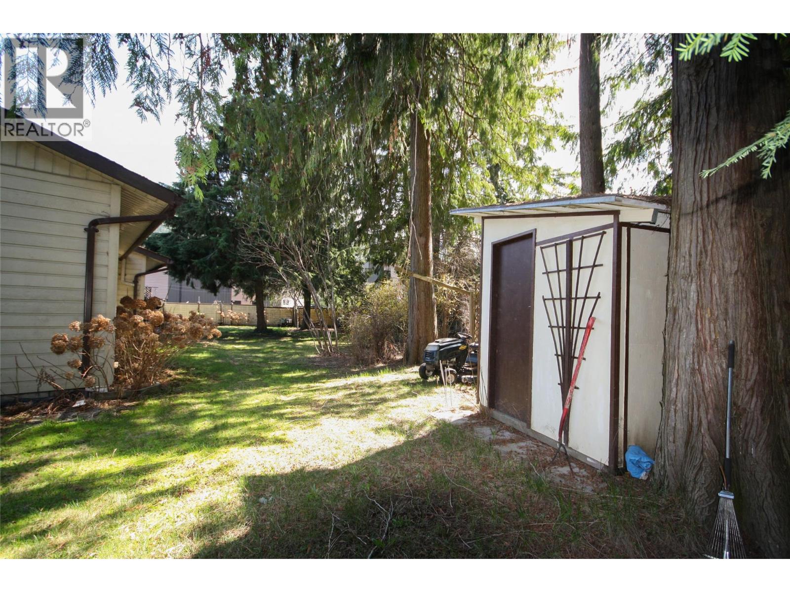 1402 Amhurst Road - 35