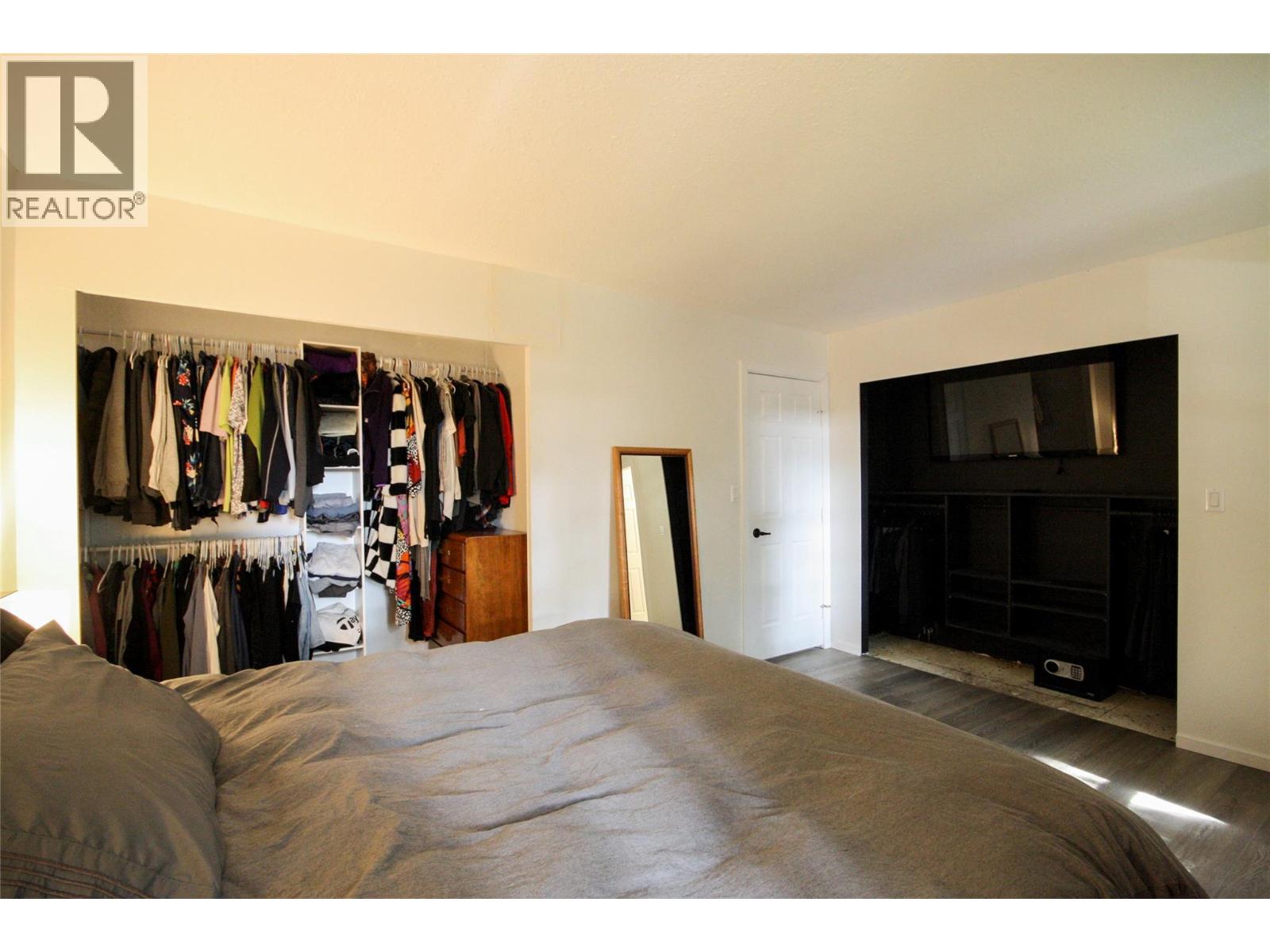 1402 Amhurst Road - 32
