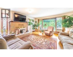 Kitchen - 306 11th  N Avenue, Creston, BC V0B1G0 Photo 12