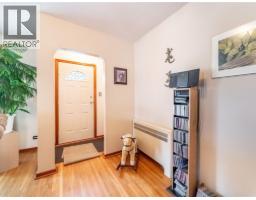 Living room - 306 11th  N Avenue, Creston, BC V0B1G0 Photo 14