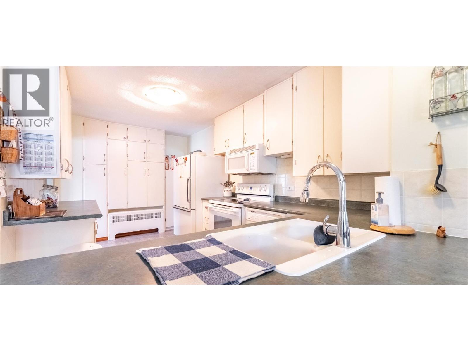 306 11TH N Avenue - 8