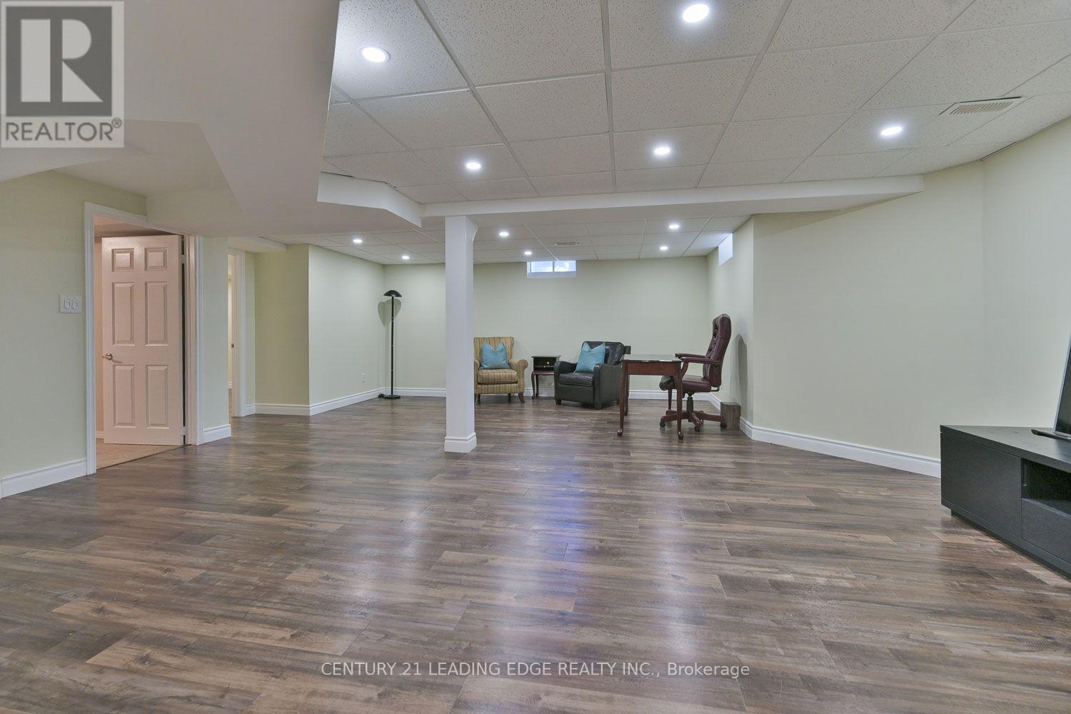 14 MONTROSE CRESCENT - Image 37