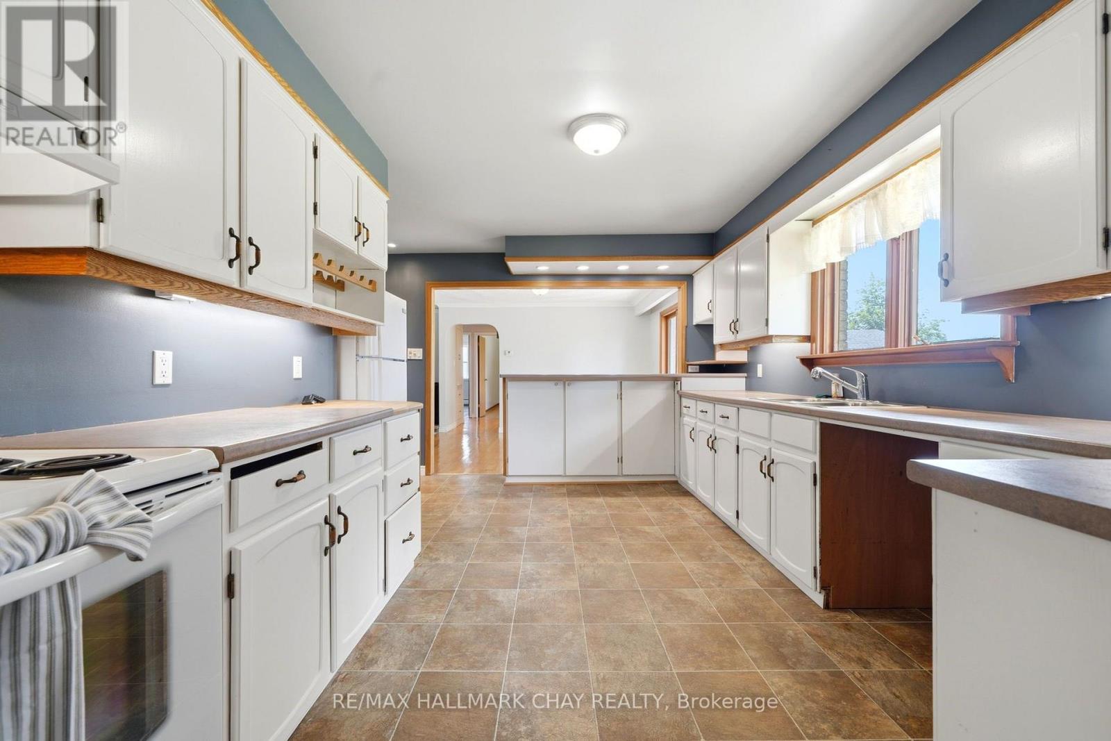 14 DOUGLAS DRIVE - 15