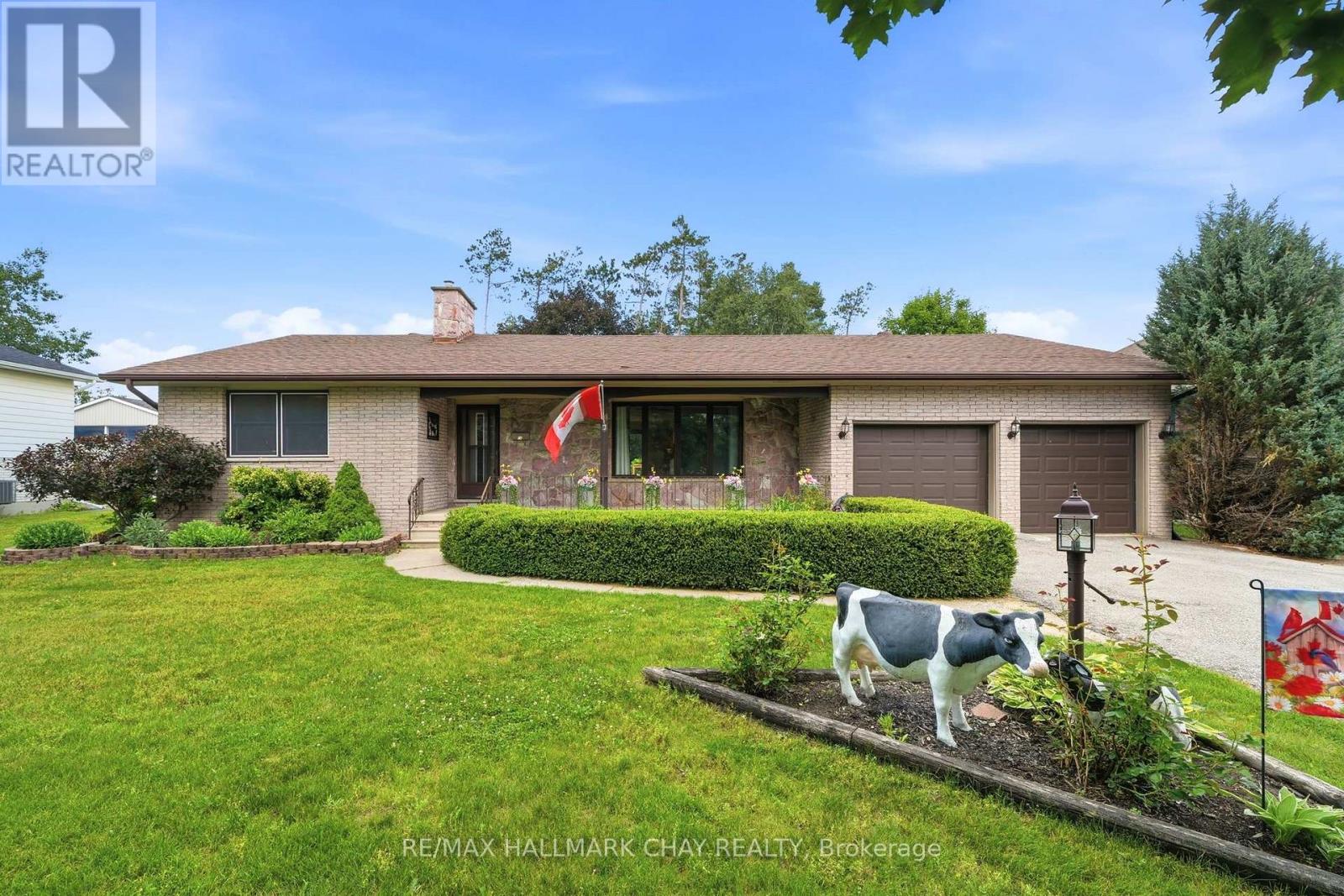 14 DOUGLAS DRIVE - 2