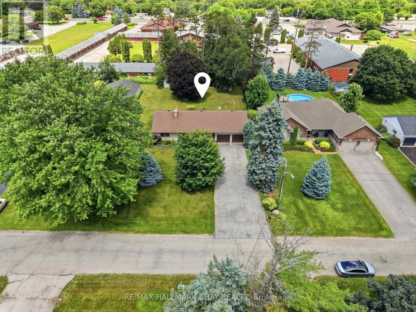 14 DOUGLAS DRIVE - 4
