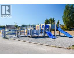 2142 Lannon Way, Sidney, BC V8L4K2 Photo 32