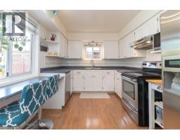 Mud room - 2142 Lannon Way, Sidney, BC V8L4K2 Photo 9
