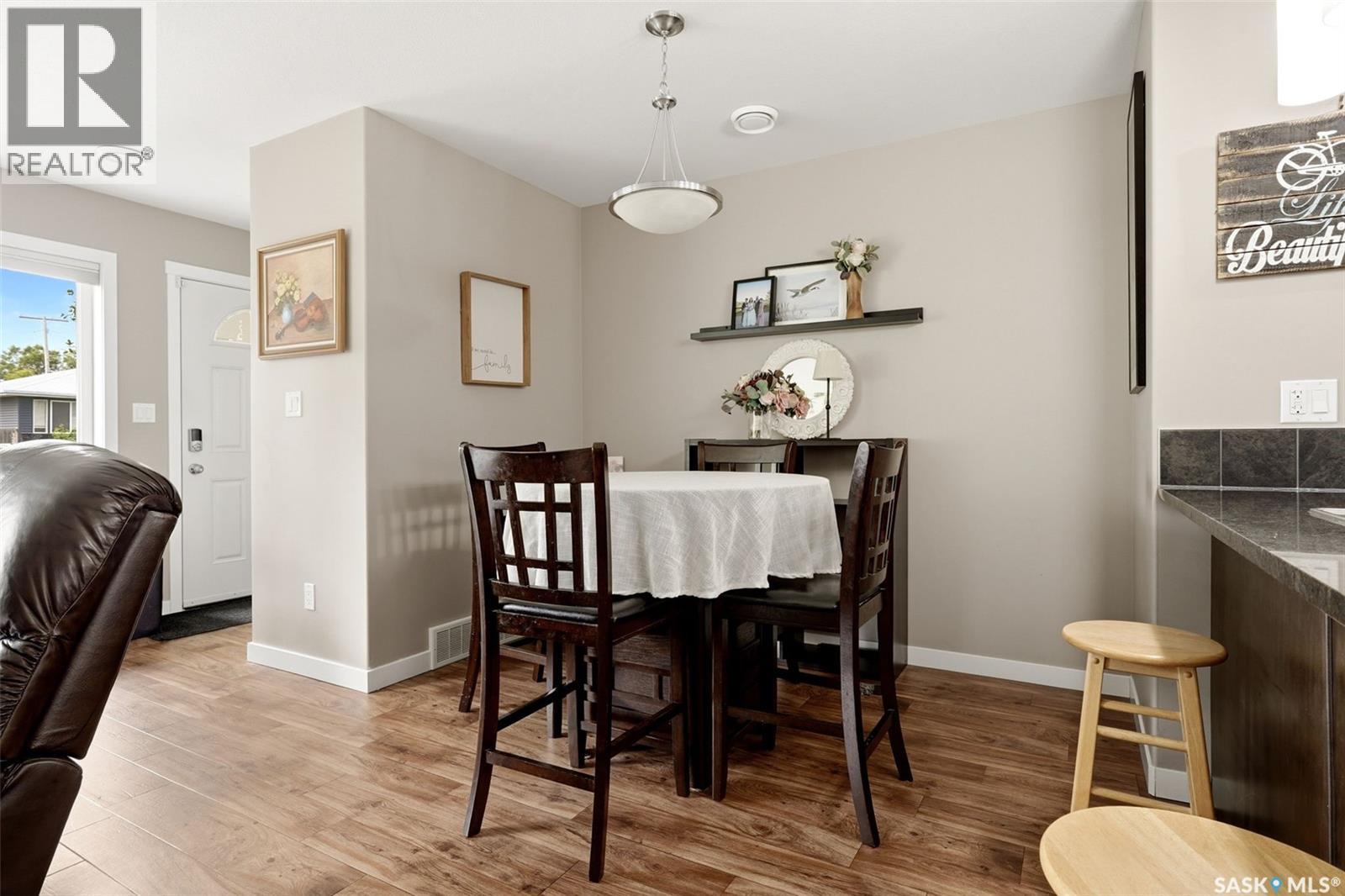 #1209 Grey STREET - 11