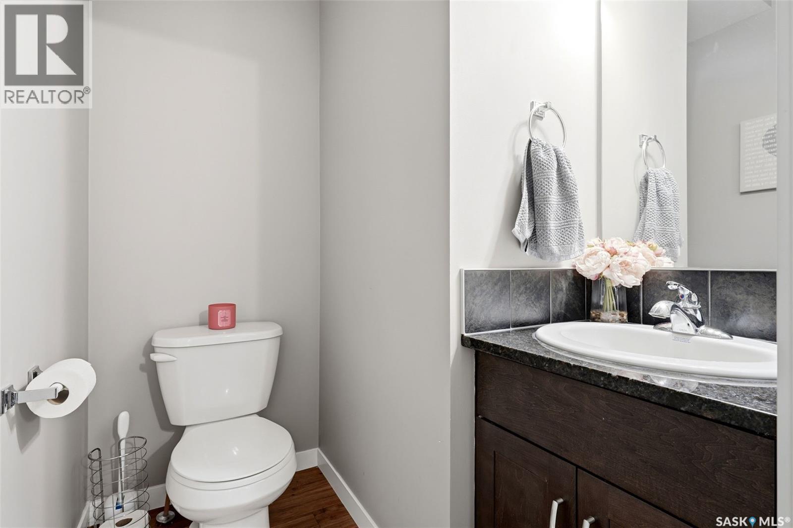 #1209 Grey STREET - 13