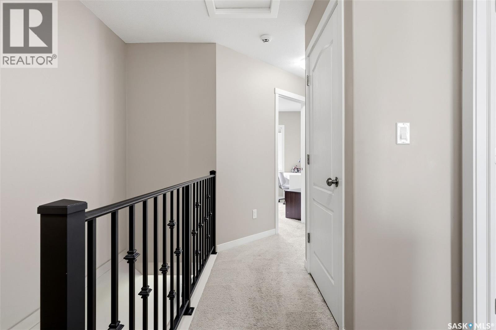 #1209 Grey STREET - 16