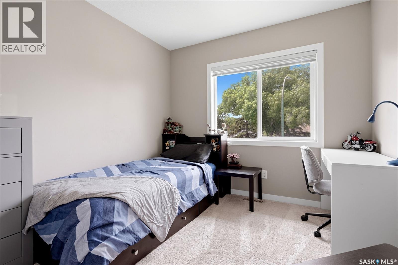 #1209 Grey STREET - 23