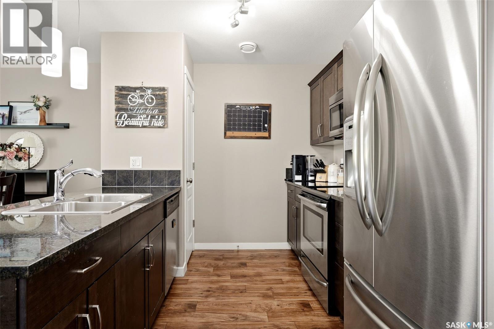 #1209 Grey STREET - 8