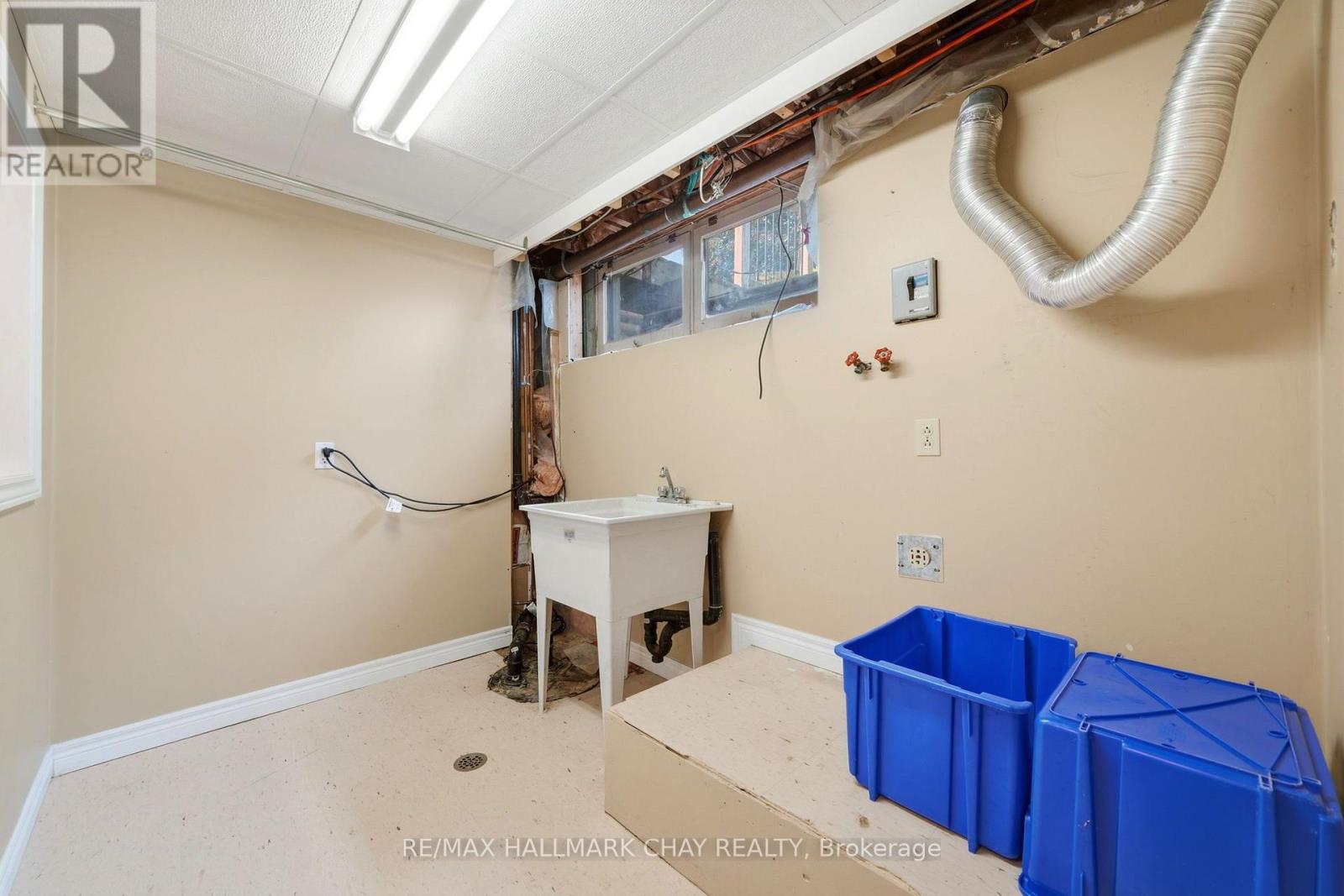 14 DOUGLAS DRIVE - 34