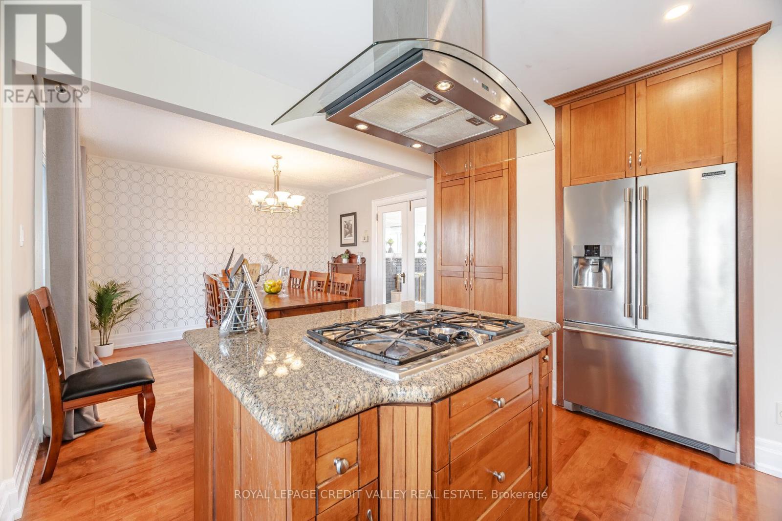 20 FLEMING AVENUE - 13