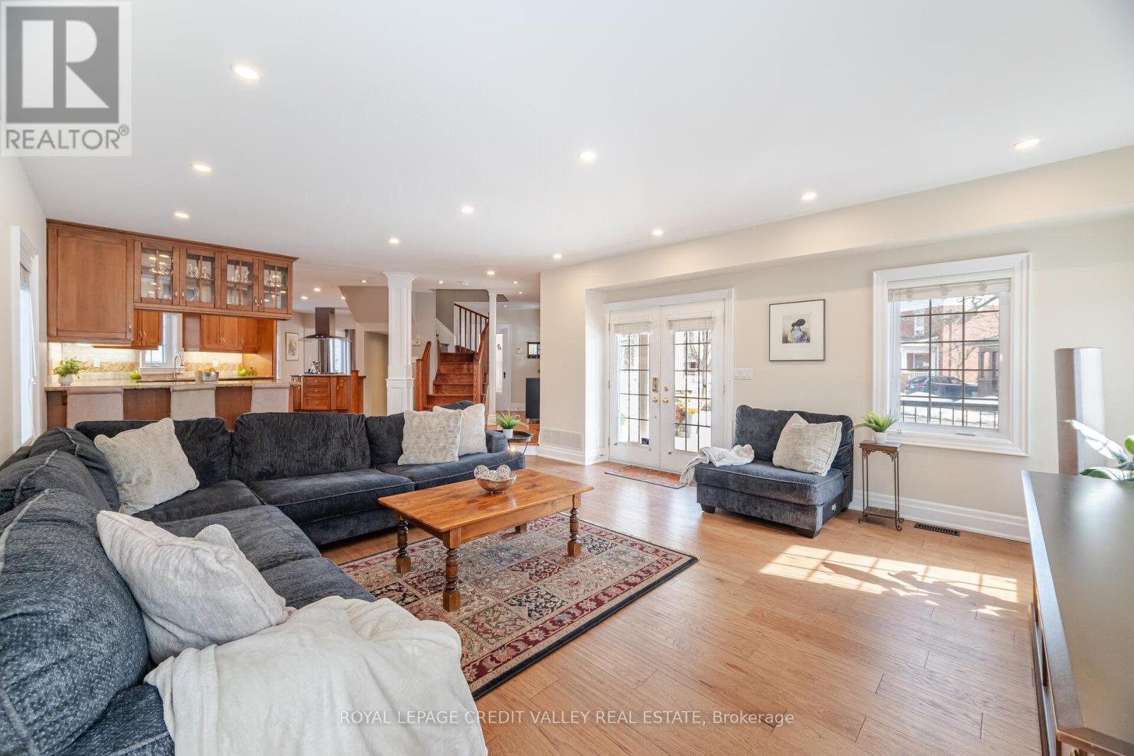 20 FLEMING AVENUE - 16