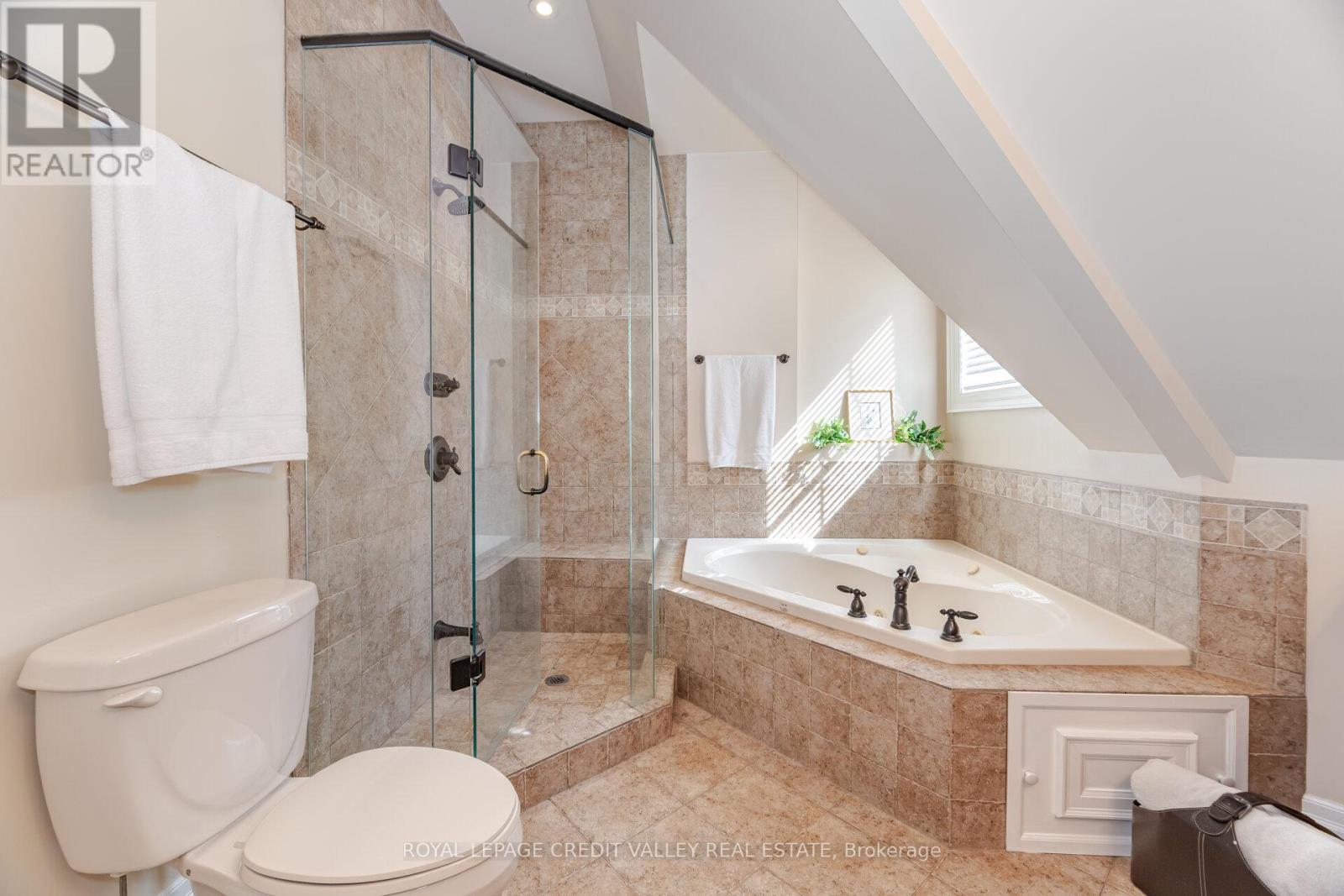 20 FLEMING AVENUE - 29