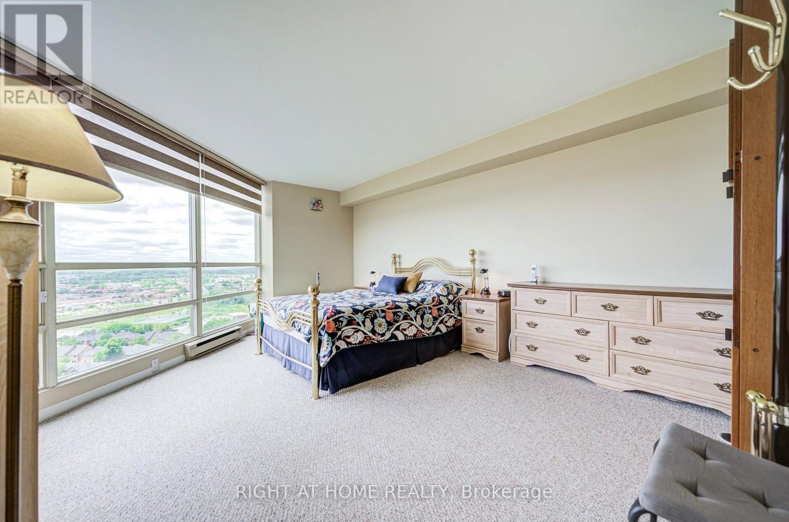 #2105 45 KINGSBRIDGE GARDEN CIRCLE - 22