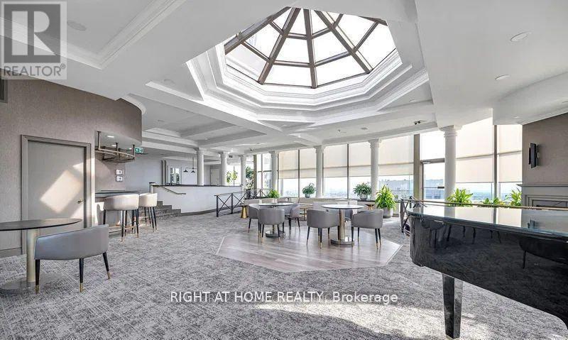 #2105 45 KINGSBRIDGE GARDEN CIRCLE - 42