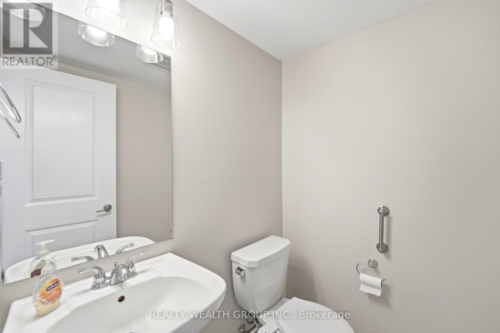 #253 60 PARROTTA DRIVE - 14