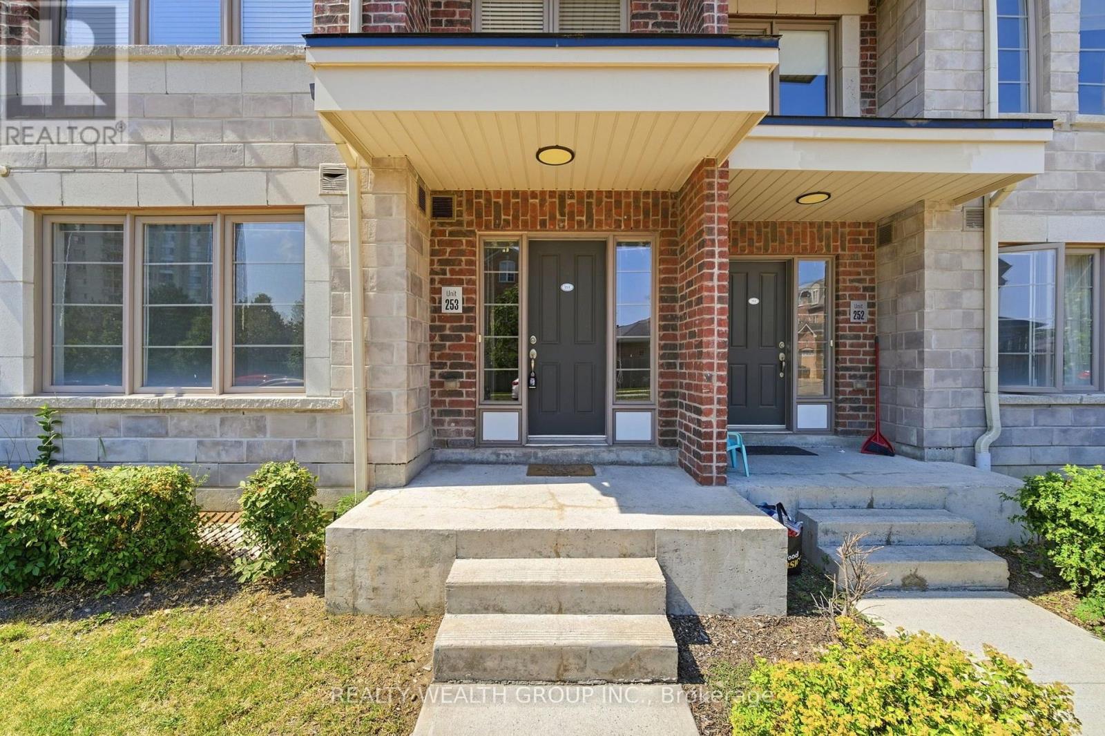 #253 60 PARROTTA DRIVE - 16